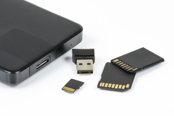 Memorias dispositivos y backup hacia los almacenamientos conectados en red (Nas)